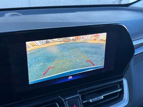 Used 2025 Chevrolet TrailBlazer LT image 17