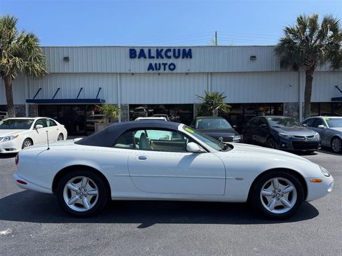 Used 2000 Jaguar XK8 Convertible image 1