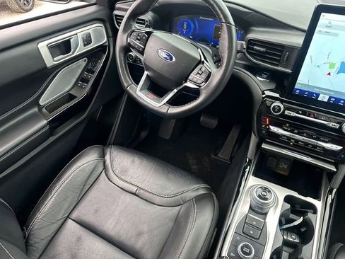 Used 2022 Ford Explorer ST w/ ST Street Pack image 25