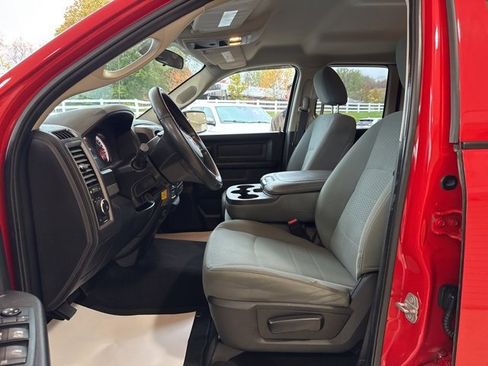 Used 2017 RAM 1500 Express image 9