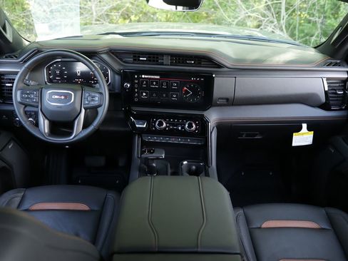 Used 2026 GMC Sierra 1500 AT4 w/ Technology Package AWD/4WD image 21