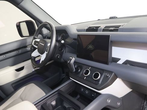 Used 2023 Land Rover Defender 90 X-Dynamic SE AWD/4WD image 44