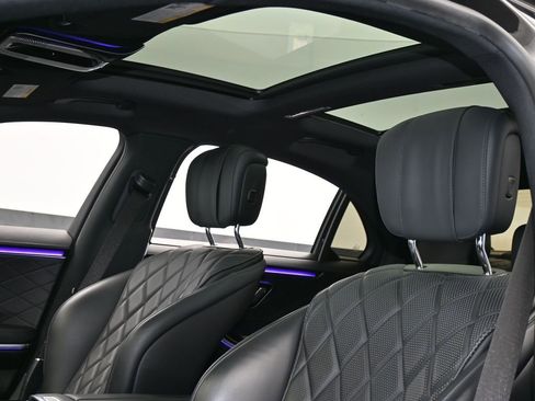 Used 2022 Mercedes-Benz S 580 4MATIC Sedan image 11