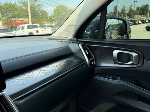 Used 2021 Kia Sorento S w/ Panoramic Sunroof Package AWD/4WD image 21