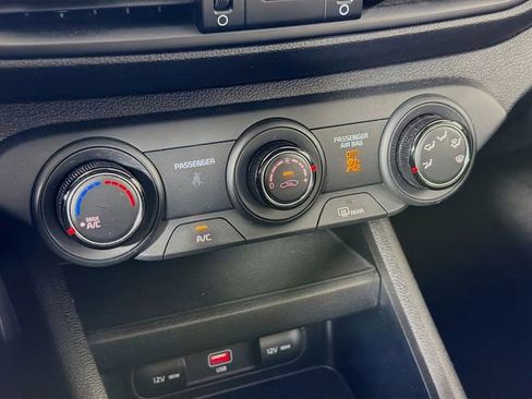 Used 2023 Kia Forte LXS w/ LXS Technology Package image 17