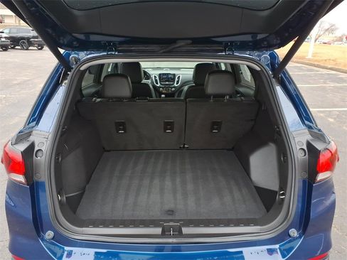 Used 2022 Chevrolet Equinox Premier image 32