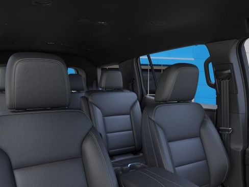 New 2026 Chevrolet Traverse LT w/ Driver Confidence Package FWD image 24