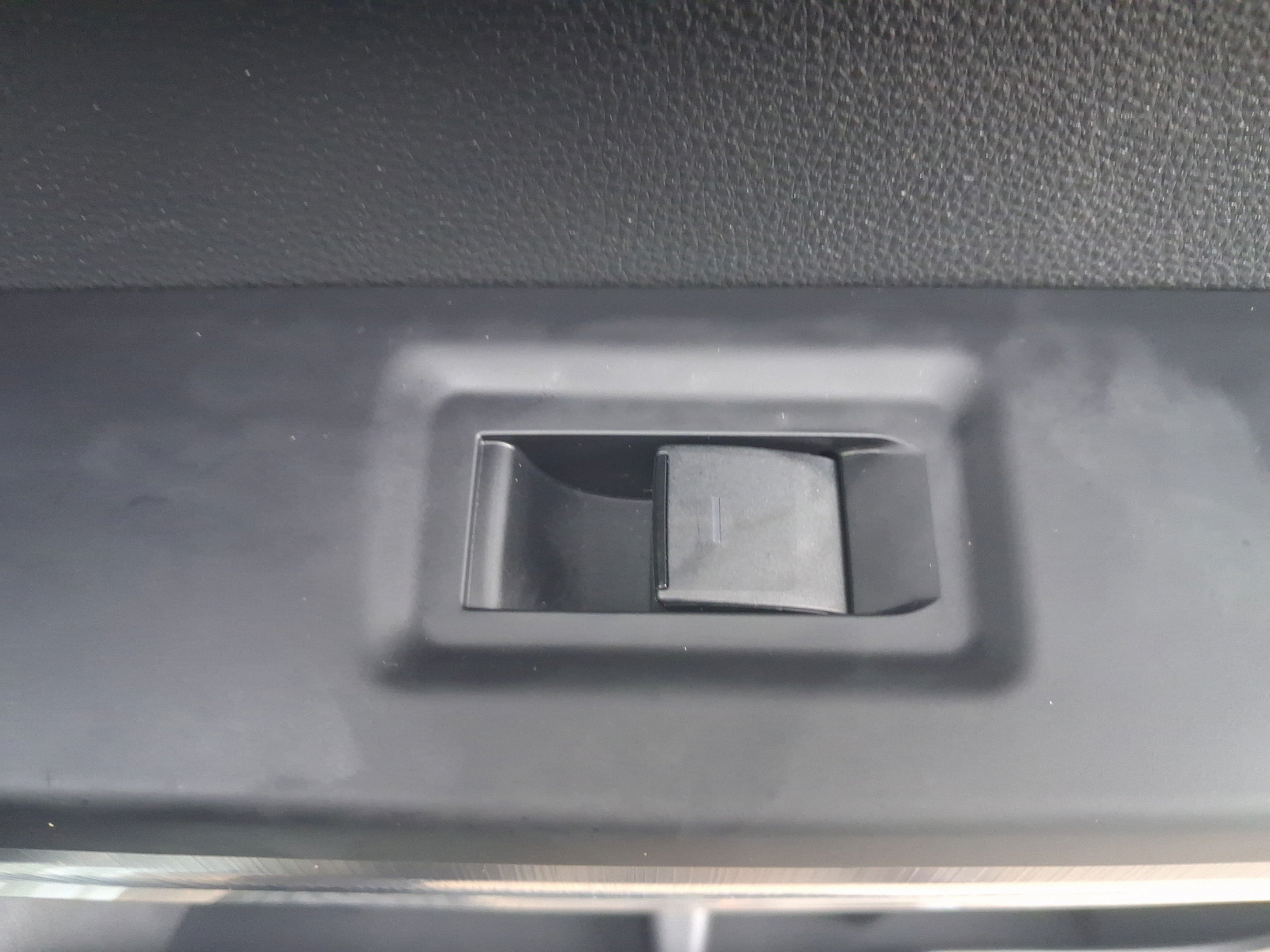 Used 2024 Toyota Sequoia Platinum RWD image 33