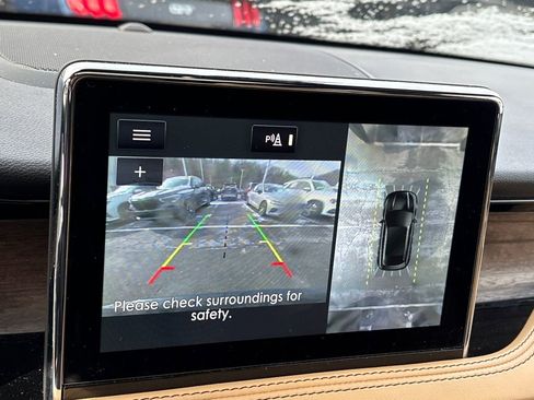 Used 2022 Lincoln Corsair Reserve image 17