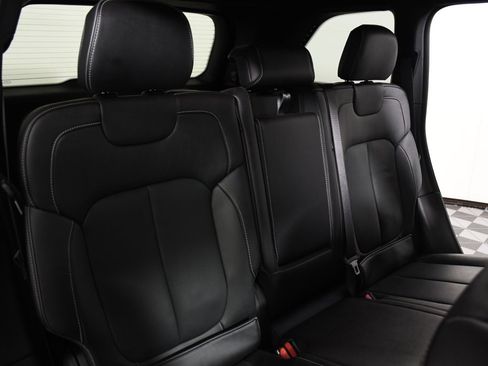 Used 2023 Jeep Grand Cherokee Overland image 23