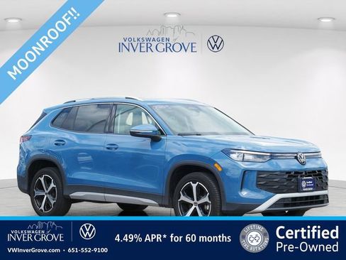 Certified 2025 Volkswagen Tiguan SE AWD/4WD image 1