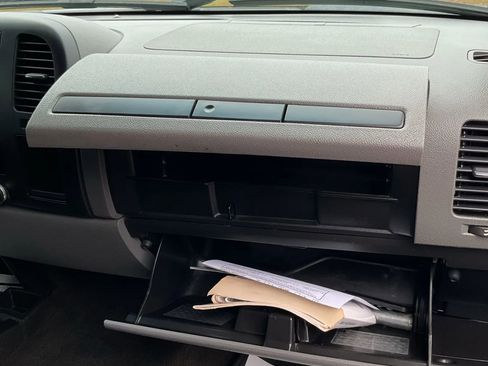 Used 2013 Chevrolet Silverado 1500 LS image 41