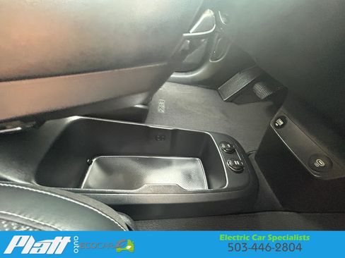 Used 2024 Kia EV6 Wind w/ Wind Technology Package AWD/4WD image 39