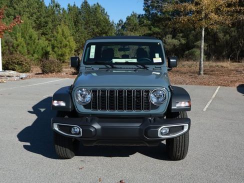 New 2026 Jeep Gladiator Sport image 2