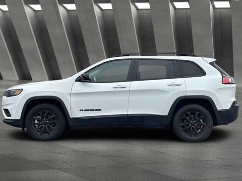 Used 2023 Jeep Cherokee Altitude Lux image 7