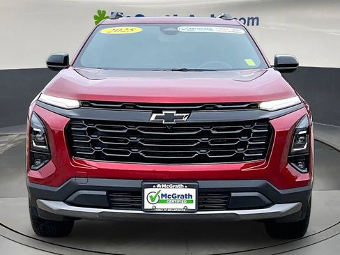 Used 2025 Chevrolet Equinox LT w/ Convenience Package II AWD/4WD image 2
