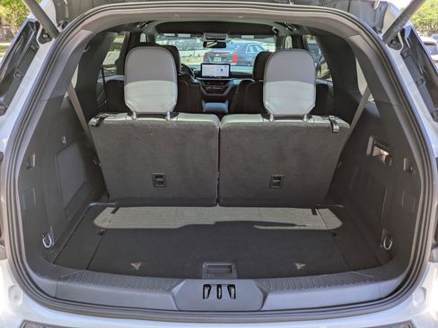 Used 2025 Ford Explorer ST AWD/4WD image 13