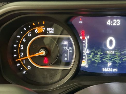 Used 2024 Jeep Wrangler Unlimited Rubicon image 13