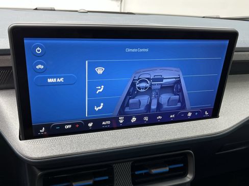 New 2026 Ford Maverick XLT AWD/4WD image 18