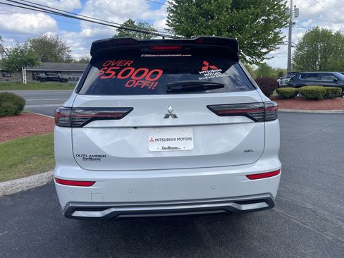 New 2026 Mitsubishi Outlander AWD image 6
