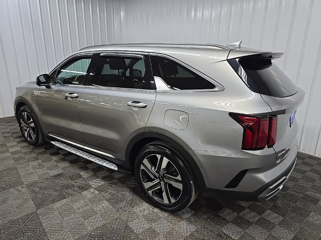 Used 2023 Kia Sorento SX Prestige w/ Panoramic Sunroof Package AWD/4WD image 9
