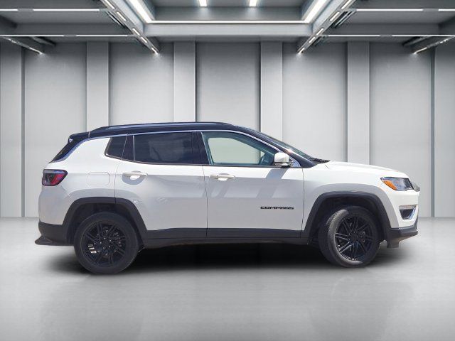 Used 2020 Jeep Compass Limited AWD/4WD image 3