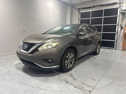 Used 2015 Nissan Murano SV w/ Premium Package FWD image 2