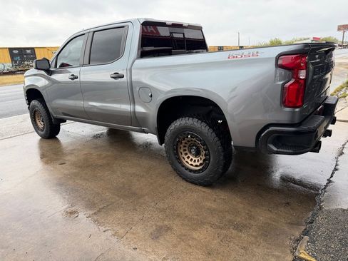 Used 2021 Chevrolet Silverado 1500 LT Trail Boss w/ Convenience Package II image 16