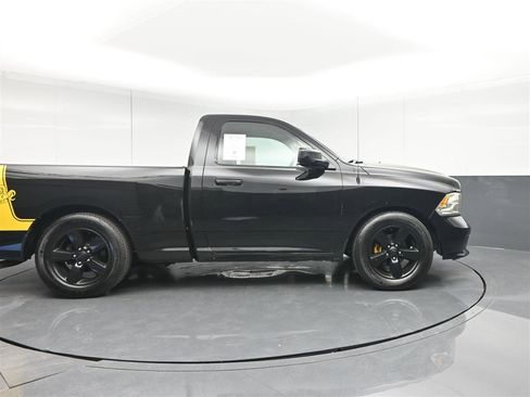 Used 2018 RAM 1500 Express w/ Black Ram 1500 Express Group image 4