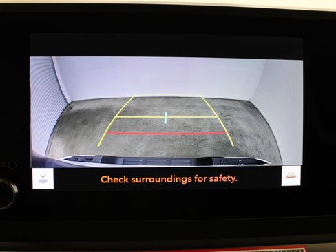 Used 2025 Toyota Tacoma SR5 AWD/4WD image 13