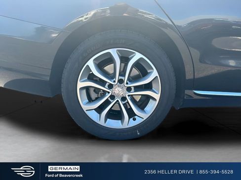 Used 2015 Mercedes-Benz C 300 4MATIC Sedan image 23