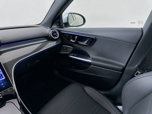 Used 2025 Mercedes-Benz C 300 Sedan image 26