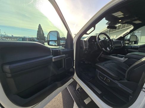 Used 2021 Ford F350 Platinum AWD/4WD image 17