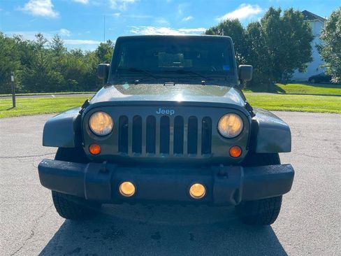 Used 2007 Jeep Wrangler Sahara w/ Dual Top Group AWD/4WD image 3