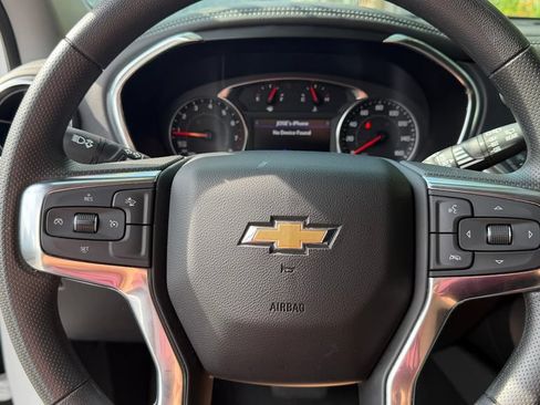 Used 2025 Chevrolet Blazer LT FWD image 13