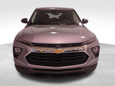 Used 2025 Chevrolet TrailBlazer LS w/ LS Convenience Package image 9
