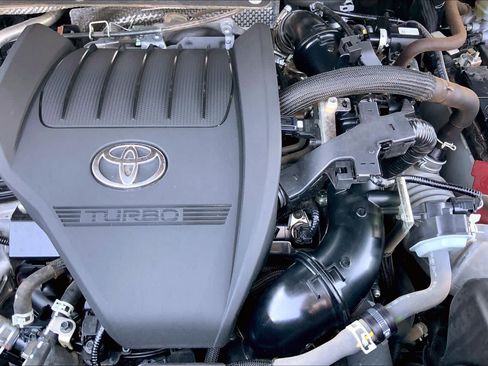 Used 2023 Toyota Highlander Limited FWD image 33