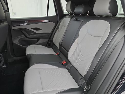 New 2026 Volkswagen Tiguan SE R-Line FWD image 14