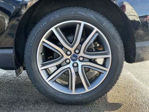 Used 2019 Ford Edge Titanium w/ Cold Weather Package image 11