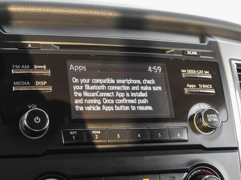 Used 2017 Nissan Titan SV image 27