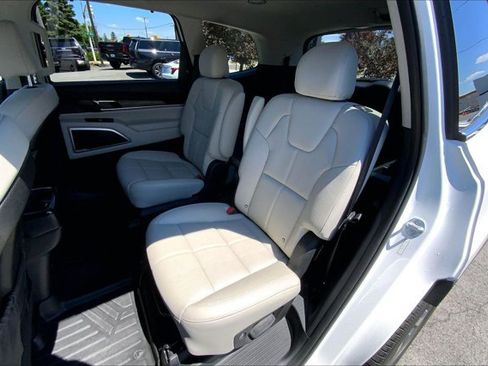 Used 2021 Kia Telluride EX w/ EX Premium Package FWD image 26