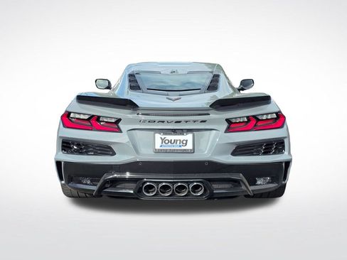 Used 2025 Chevrolet Corvette Z06 RWD image 4