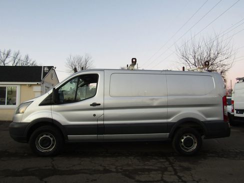 Used 2015 Ford Transit 250 Low Roof image 4
