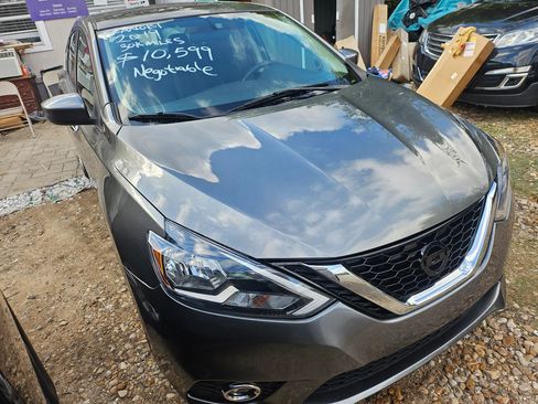 Used 2019 Nissan Sentra S image 5