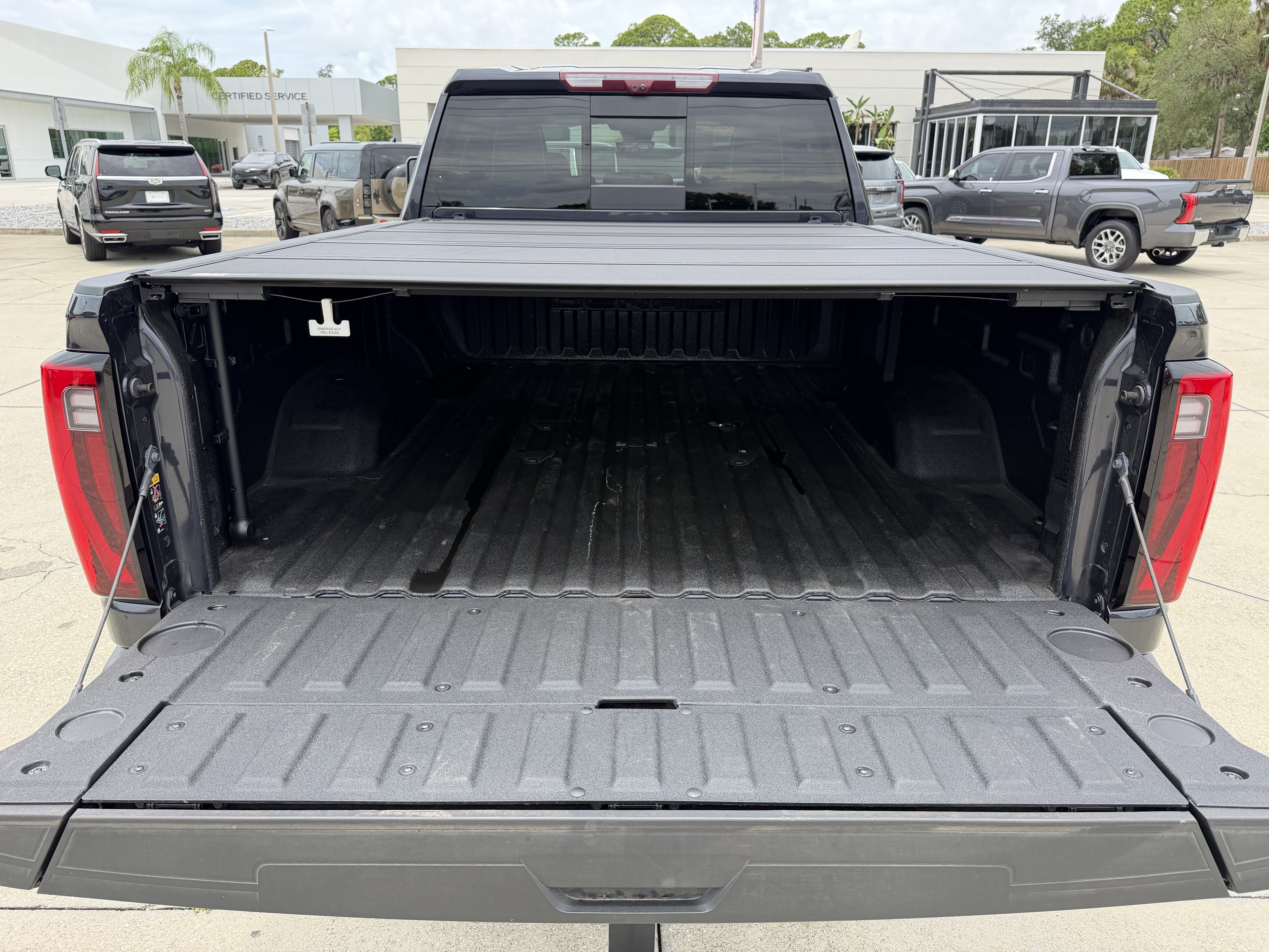 Used 2024 GMC Sierra 3500 Denali Ultimate AWD/4WD image 28