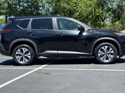 Used 2023 Nissan Rogue SV AWD/4WD image 10