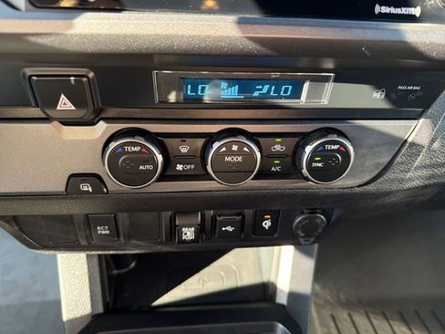 Used 2021 Toyota Tacoma TRD Off-Road image 22