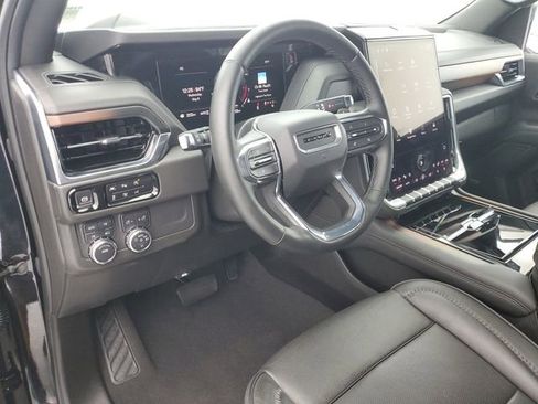Used 2025 GMC Yukon XL Denali AWD/4WD image 20