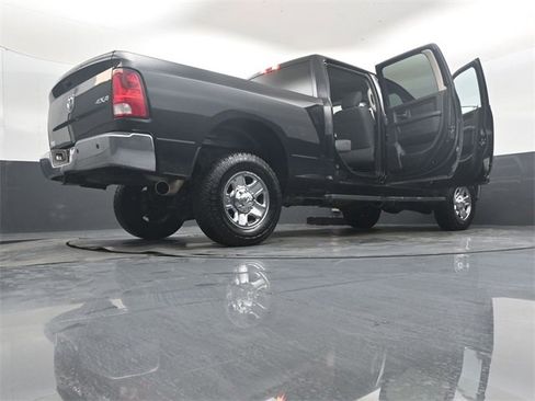 Used 2018 RAM 2500 Tradesman w/ Chrome Appearance Group image 51
