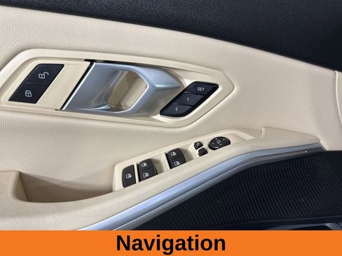 Used 2025 BMW 330i Sedan w/ Convenience Package image 9